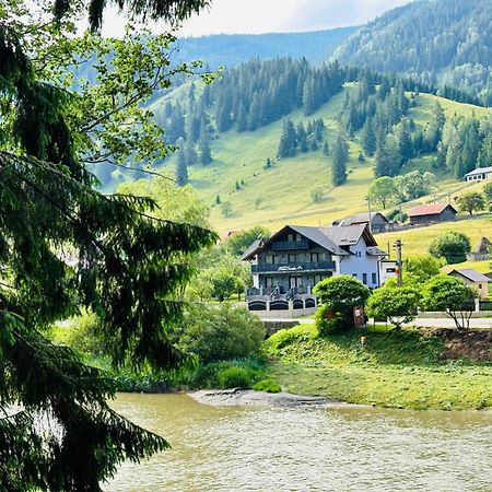 Готель Piatra Codrilor Дорна-Арінь Екстер'єр фото