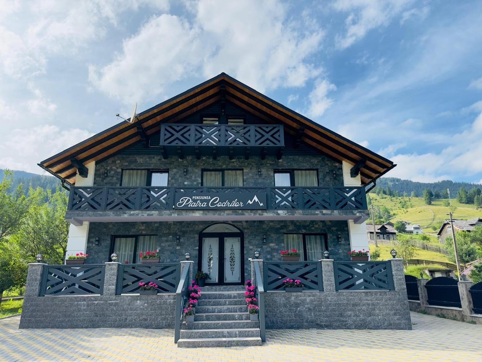 Готель Piatra Codrilor Дорна-Арінь Екстер'єр фото